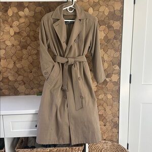 Vintage London Fog long Women's Trench Coat size 6 demi petite